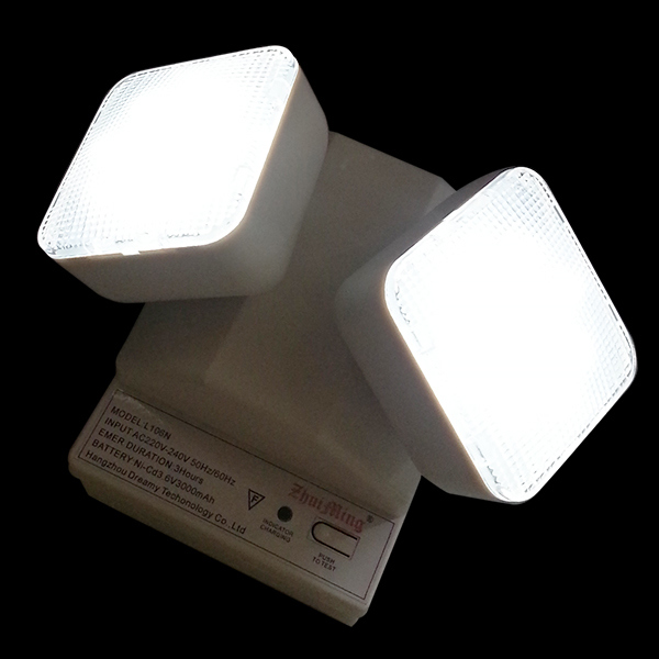 چراغ اضطراری 6 وات دو نقطه LED 6500K 3.6V 3.0Ah باتری Ni-Cd بدنه PC IP20
